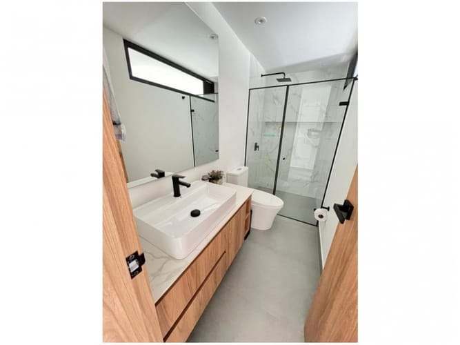 Casa de 3 alcobas en venta en Laureles, Medellín, 192 m² · foto 10 de 16