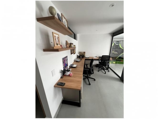 Casa de 3 alcobas en venta en Laureles, Medellín, 192 m² · foto 13 de 16