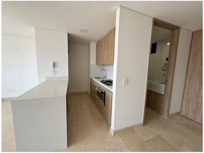 Apartamento de 3 alcobas en venta en Lorena, Medellín, 94 m² · foto 3 de 24