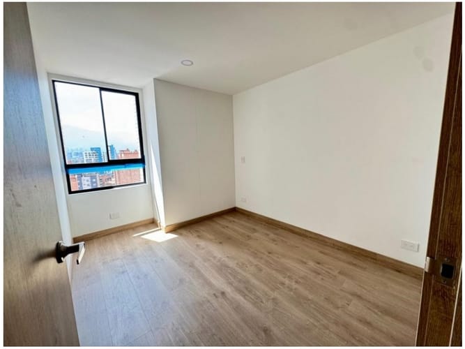 Apartamento de 3 alcobas en venta en Lorena, Medellín, 94 m² · foto 12 de 24