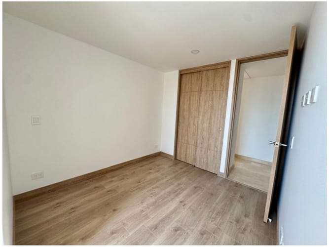 Apartamento de 3 alcobas en venta en Lorena, Medellín, 94 m² · foto 13 de 24