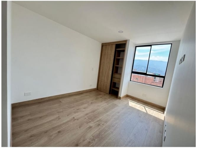 Apartamento de 3 alcobas en venta en Lorena, Medellín, 94 m² · foto 14 de 24