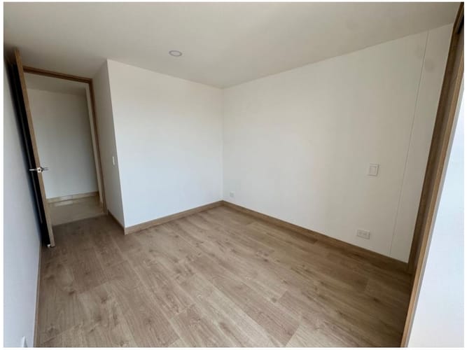 Apartamento de 3 alcobas en venta en Lorena, Medellín, 94 m² · foto 15 de 24