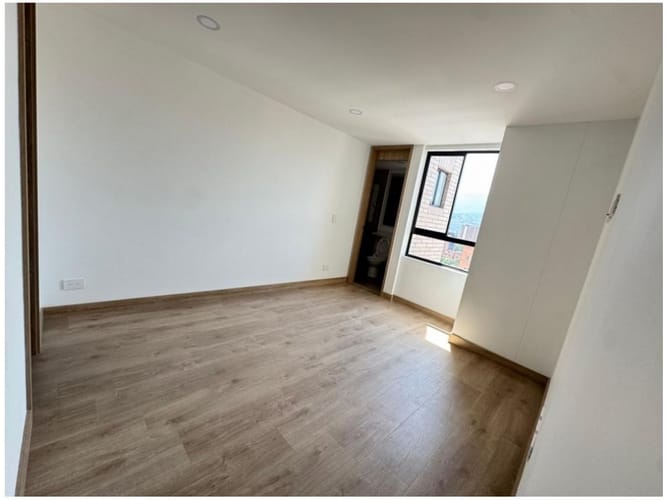Apartamento de 3 alcobas en venta en Lorena, Medellín, 94 m² · foto 17 de 24