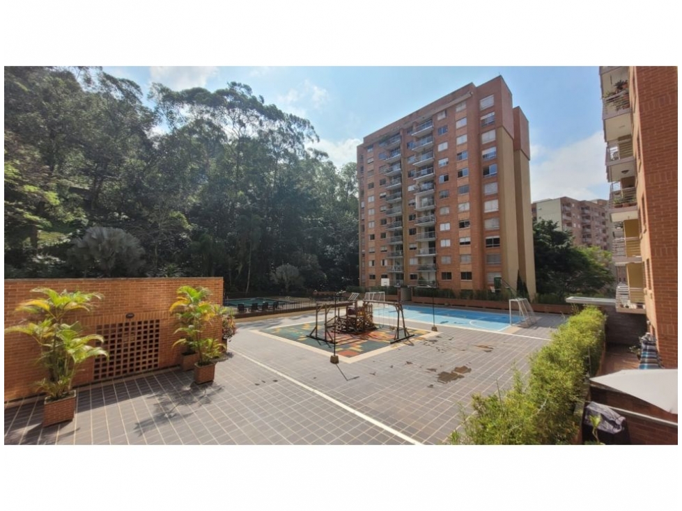 Apartamento en venta en Castropol, Medellín · foto 2 de 17
