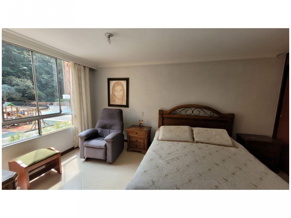 Apartamento en venta en Castropol, Medellín · foto 3 de 17