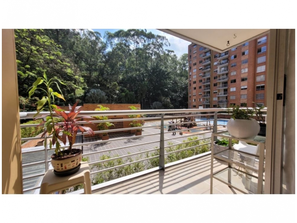 Apartamento en venta en Castropol, Medellín · foto 5 de 17