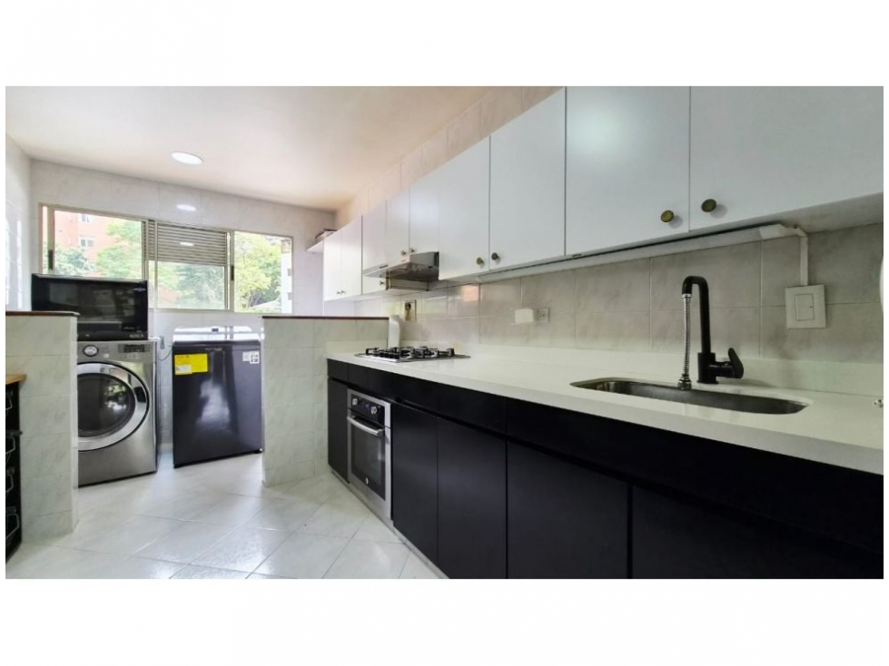 Apartamento en venta en Loma Benedictinos, Medellín · foto 8 de 14