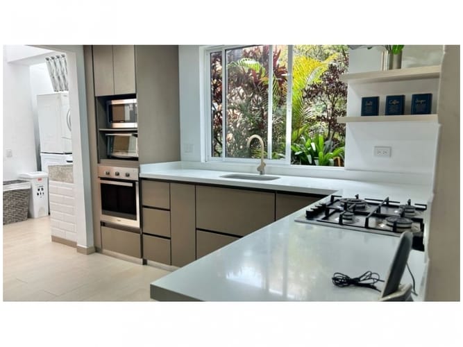 Casa de 4 alcobas en venta en San Lucas, Envigado, 373 m² · foto 7 de 20