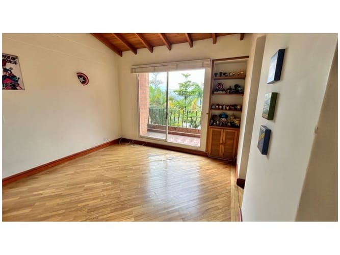 Casa de 4 alcobas en venta en San Lucas, Envigado, 373 m² · foto 12 de 20