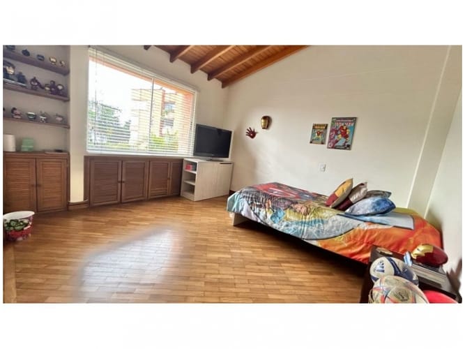 Casa de 4 alcobas en venta en San Lucas, Envigado, 373 m² · foto 14 de 20