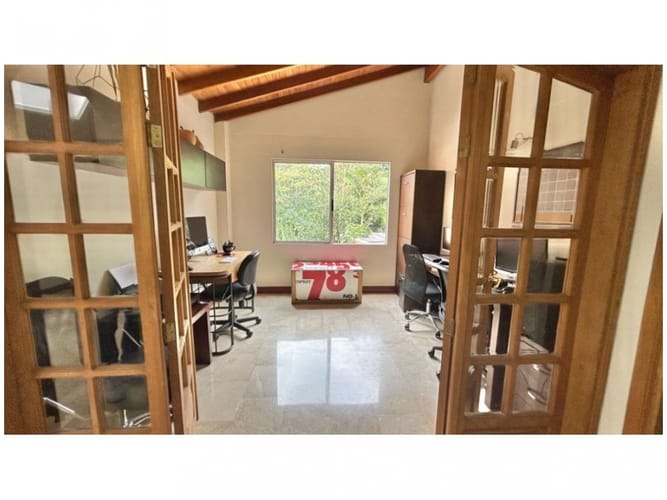 Casa de 4 alcobas en venta en San Lucas, Envigado, 373 m² · foto 16 de 20