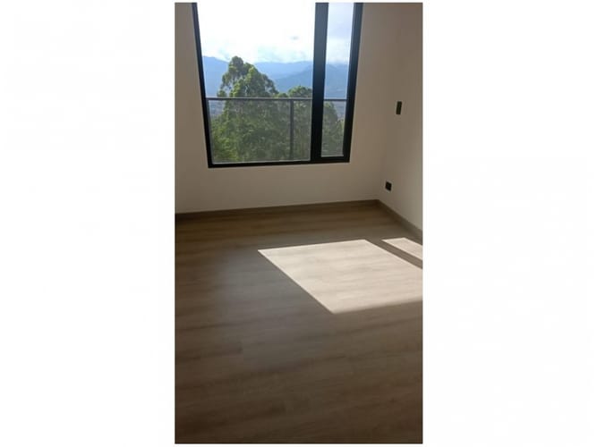 Apartamento de 2 alcobas en venta en Loma Del Escobero, Envigado, 75 m² · foto 6 de 10