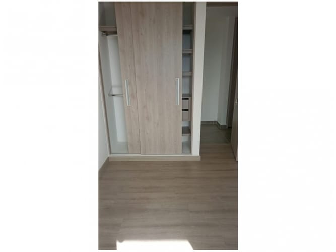 Apartamento de 2 alcobas en venta en Loma Del Escobero, Envigado, 75 m² · foto 7 de 10