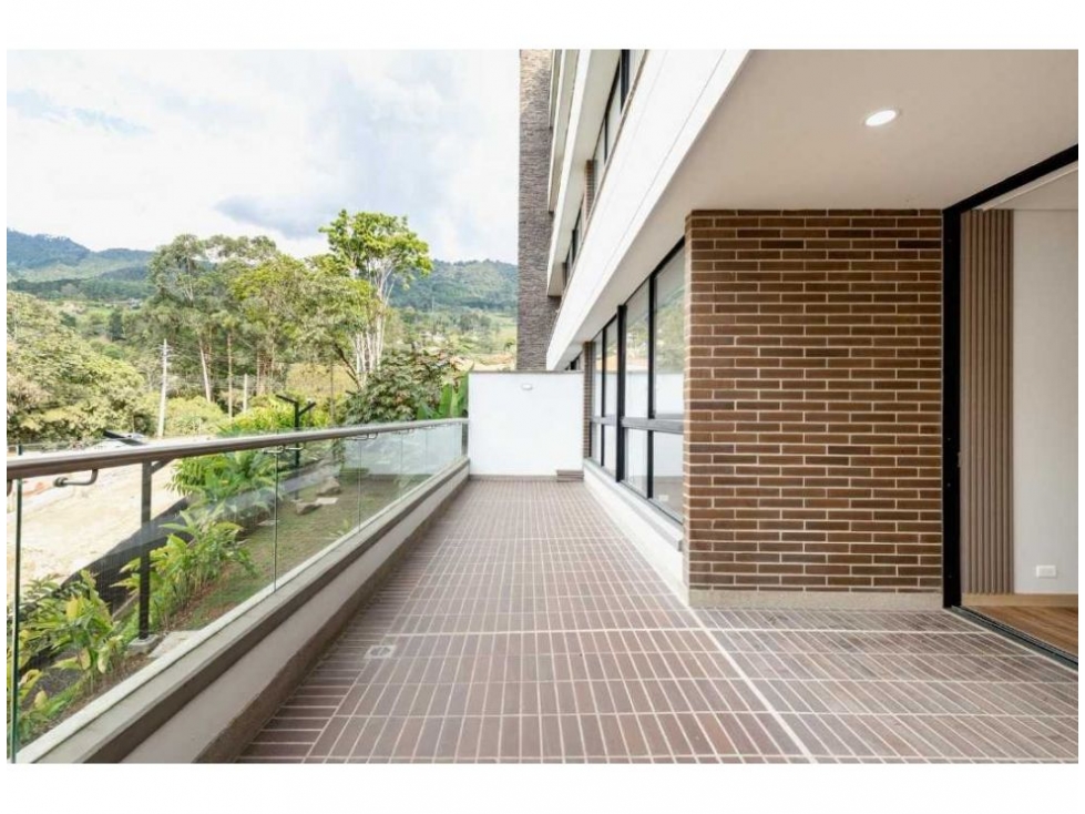 Apartamento en venta en Loma Del Escobero, Envigado · foto 2 de 10