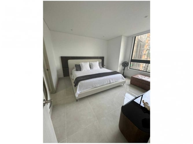 Apartamento de 1 alcoba en venta en Los Balsos, Medellín, 72 m² · foto 4 de 6