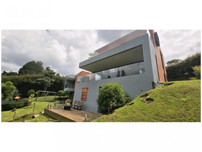 Casa de 4 alcobas en venta en Pantanillo, Envigado, 400 m² · foto 6 de 24