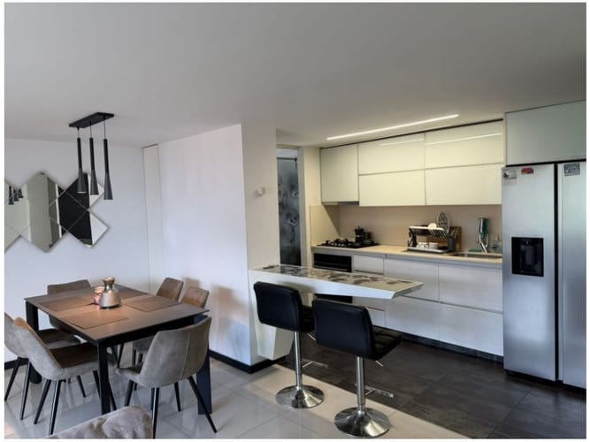 Apartamento de 2 alcobas en venta en Castropol, Medellín, 107 m² · foto 13 de 20