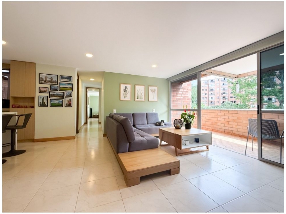 Apartamento en venta en Loma Del Escobero, Envigado · foto 2 de 21