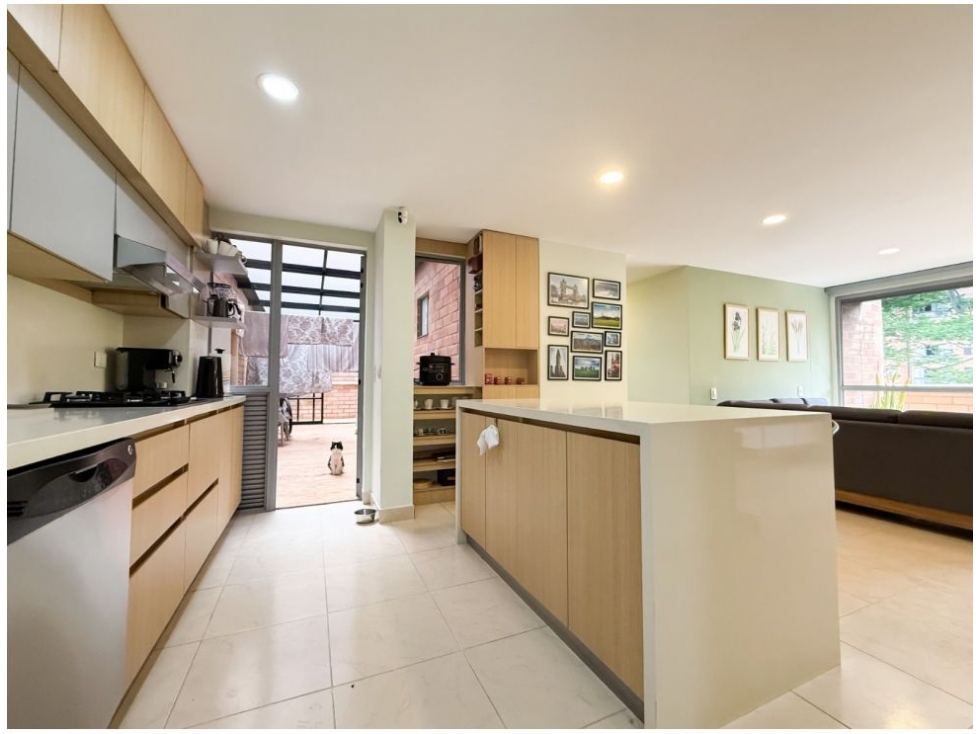 Apartamento en venta en Loma Del Escobero, Envigado · foto 5 de 21
