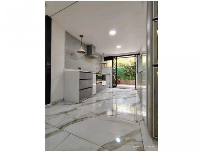 Casa de 5 alcobas en venta en Suramérica, La Estrella, 169 m² · foto 2 de 24