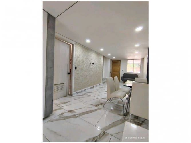 Casa de 5 alcobas en venta en Suramérica, La Estrella, 169 m² · foto 10 de 24
