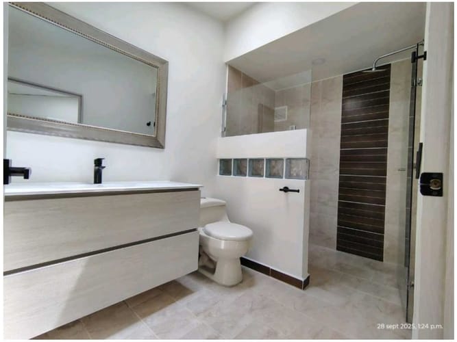 Casa de 5 alcobas en venta en Suramérica, La Estrella, 169 m² · foto 24 de 24