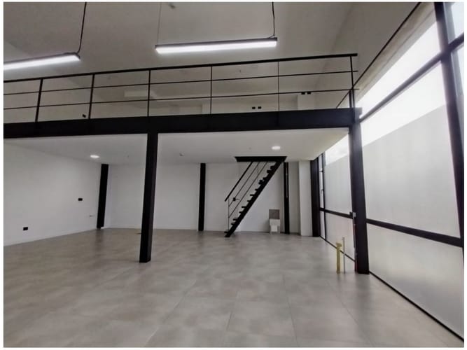 Local en venta en Gualanday, Rionegro, 98 m² · foto 4 de 12