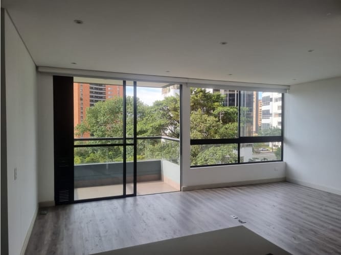 Apartamento en venta en El Poblado, Medellín · foto 2 de 11