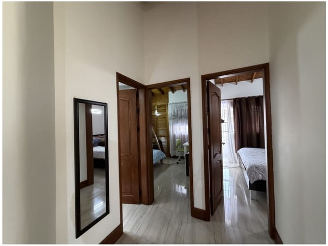 Casa de 5 alcobas en venta en La Ceja, 409 m² · foto 8 de 20