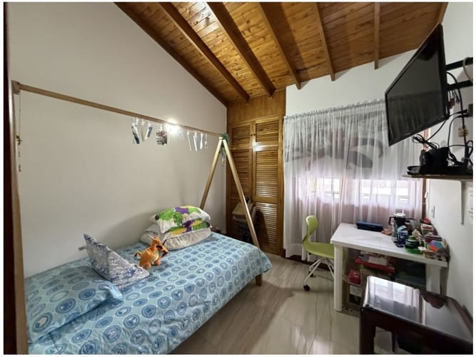 Casa de 5 alcobas en venta en La Ceja, 409 m² · foto 11 de 20
