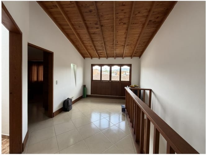 Casa de 5 alcobas en venta en La Ceja, 409 m² · foto 15 de 20
