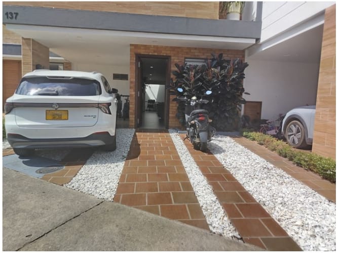Casa de 4 alcobas en venta en La Ceja, 190 m² · foto 14 de 15