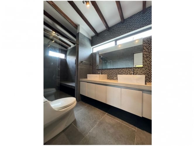 Casa de 4 alcobas en venta en Vía Las Palmas, Envigado, 272 m² · foto 6 de 24