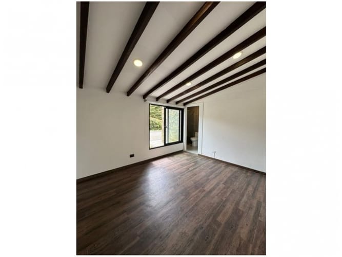 Casa de 4 alcobas en venta en Vía Las Palmas, Envigado, 272 m² · foto 17 de 24