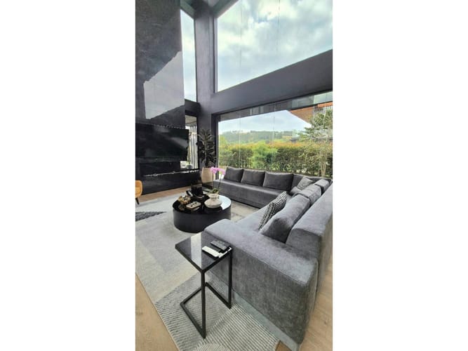 Casa de 3 alcobas en venta en Vía Las Palmas, Envigado, 430 m² · foto 4 de 21