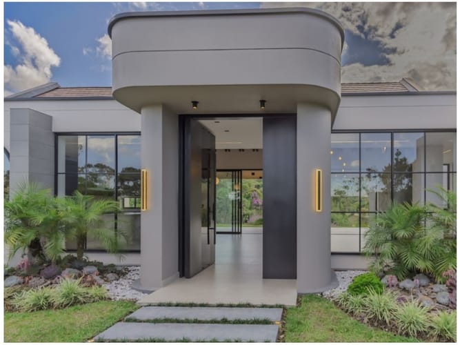 Casa de 3 alcobas en venta en Llano Grande, Rionegro, 463 m² · foto 3 de 24