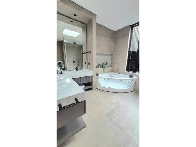 Casa de 3 alcobas en venta en Vía Las Palmas, Envigado, 430 m² · foto 12 de 21