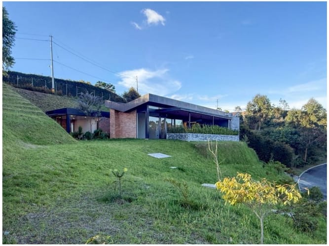 Casa de 3 alcobas en venta en Vía Las Palmas, Envigado, 316 m² · foto 5 de 24