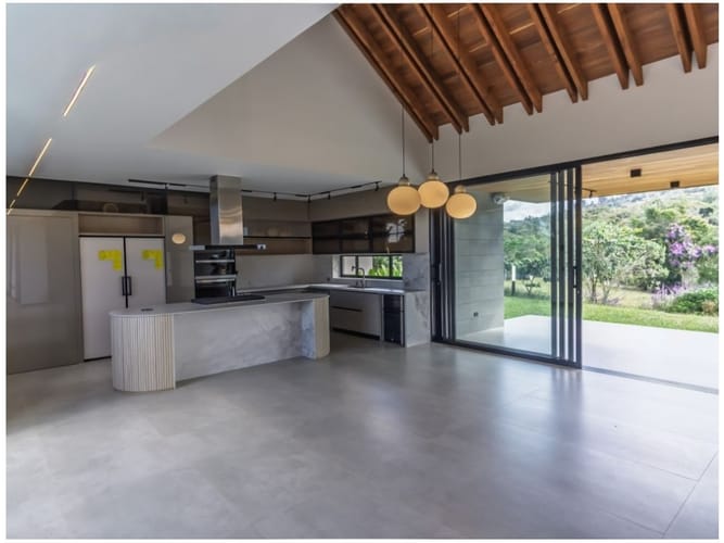 Casa de 3 alcobas en venta en Llano Grande, Rionegro, 463 m² · foto 11 de 24