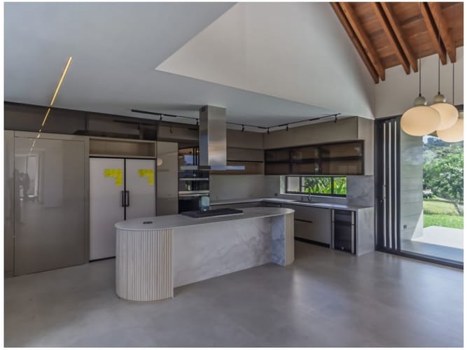 Casa de 3 alcobas en venta en Llano Grande, Rionegro, 463 m² · foto 14 de 24