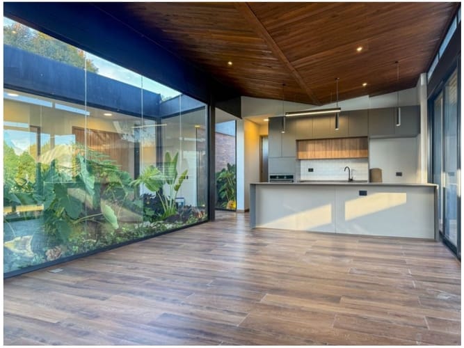 Casa de 3 alcobas en venta en Vía Las Palmas, Envigado, 316 m² · foto 14 de 24