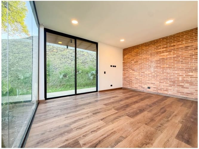 Casa de 3 alcobas en venta en Vía Las Palmas, Envigado, 316 m² · foto 16 de 24