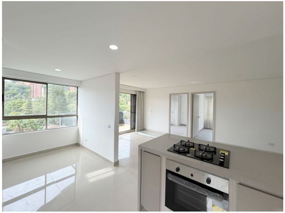 Apartamento en venta en Las Lomas No.1, Medellín · foto 4 de 10