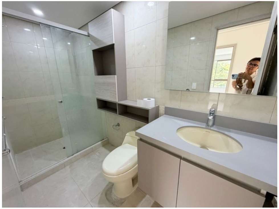 Apartamento en venta en Las Lomas No.1, Medellín · foto 7 de 10