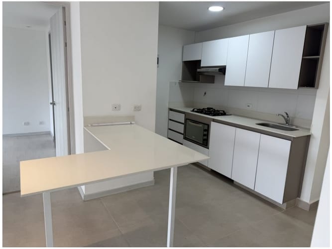 Apartamento en venta en Castropol, Medellín · foto 3 de 23