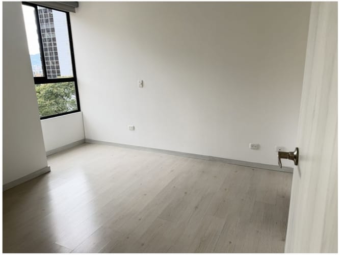 Apartamento en venta en Castropol, Medellín · foto 6 de 23