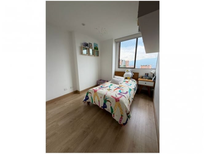Apartamento de 3 alcobas en venta en Urbanizacion Gualcala, Medellín, 103 m² · foto 13 de 23