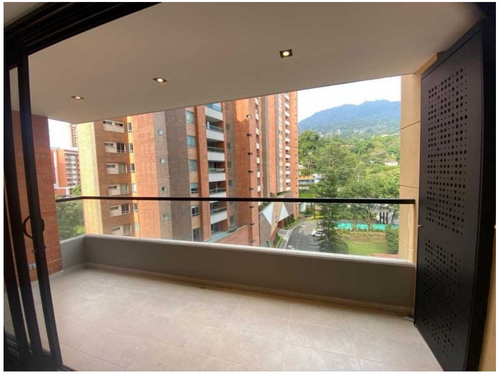 Apartamento en venta en Obrero, Envigado · foto 5 de 18