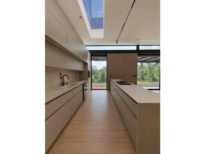 Casa de 3 alcobas en venta en Vía Las Palmas, Envigado, 1009 m² · foto 9 de 23